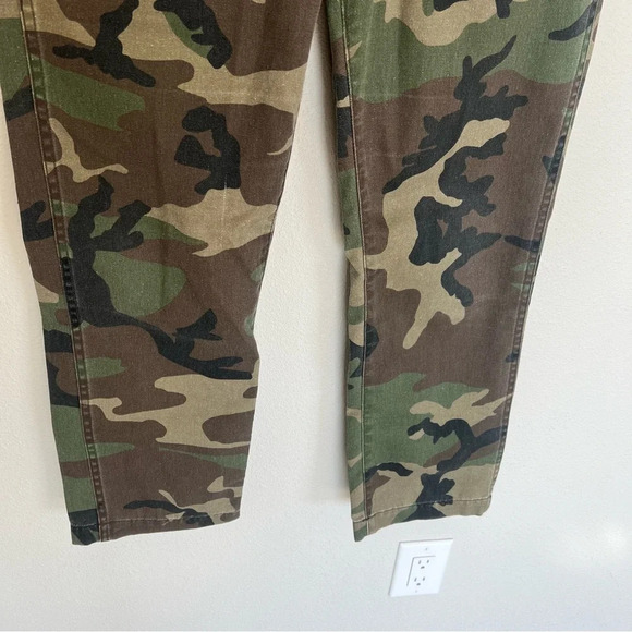 TRAVE Gwen High-Rise Camo Ankle Cargo Pants The Big Battle Denim Casual Women 27 - Picture 5 of 11
